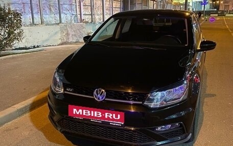 Volkswagen Polo VI (EU Market), 2018 год, 1 600 000 рублей, 2 фотография