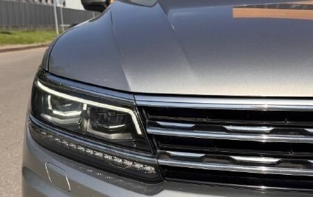 Volkswagen Tiguan II, 2020 год, 2 800 000 рублей, 20 фотография