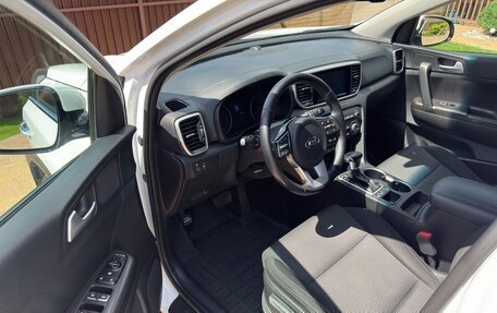 KIA Sportage IV рестайлинг, 2019 год, 2 300 000 рублей, 10 фотография