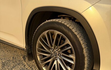 Lexus RX IV рестайлинг, 2021 год, 4 650 000 рублей, 8 фотография