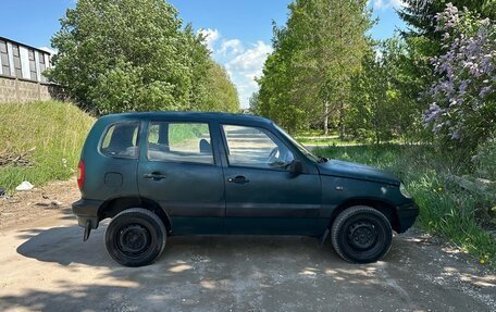 Chevrolet Niva I рестайлинг, 2004 год, 130 000 рублей, 3 фотография
