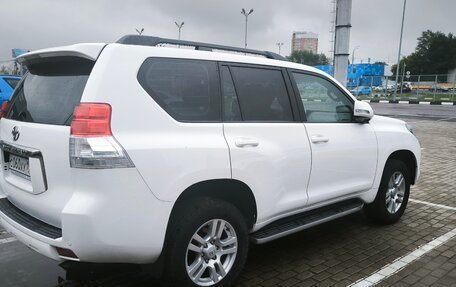 Toyota Land Cruiser Prado 150 рестайлинг 2, 2011 год, 2 650 000 рублей, 4 фотография
