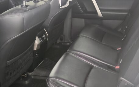 Toyota Land Cruiser Prado 150 рестайлинг 2, 2011 год, 2 650 000 рублей, 8 фотография