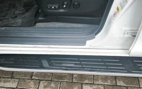 Toyota Land Cruiser Prado 150 рестайлинг 2, 2011 год, 2 650 000 рублей, 11 фотография