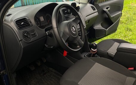 Volkswagen Polo VI (EU Market), 2013 год, 950 000 рублей, 11 фотография