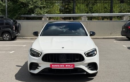 Mercedes-Benz E-Класс, 2021 год, 4 700 000 рублей, 5 фотография