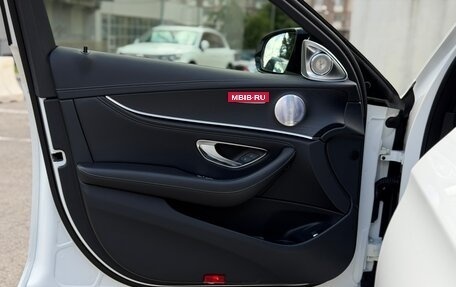 Mercedes-Benz E-Класс, 2021 год, 4 700 000 рублей, 19 фотография