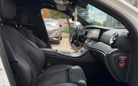Mercedes-Benz E-Класс, 2021 год, 4 700 000 рублей, 25 фотография