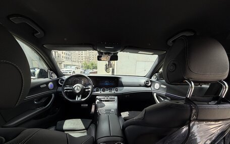 Mercedes-Benz E-Класс, 2021 год, 4 700 000 рублей, 30 фотография