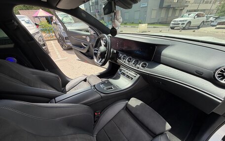 Mercedes-Benz E-Класс, 2021 год, 4 700 000 рублей, 28 фотография