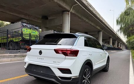 Volkswagen T-Roc I, 2022 год, 1 470 000 рублей, 5 фотография