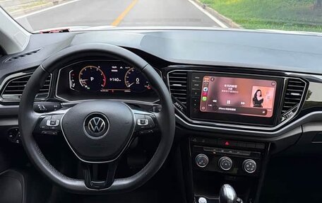 Volkswagen T-Roc I, 2022 год, 1 470 000 рублей, 9 фотография