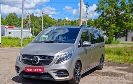 Mercedes-Benz V-Класс, 2019 год, 6 550 000 рублей, 2 фотография