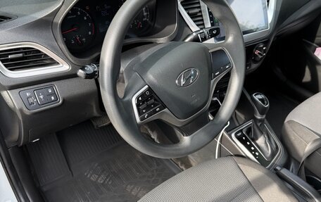 Hyundai Solaris II рестайлинг, 2021 год, 1 625 000 рублей, 2 фотография