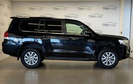 Toyota Land Cruiser 200, 2016 год, 7 280 000 рублей, 4 фотография