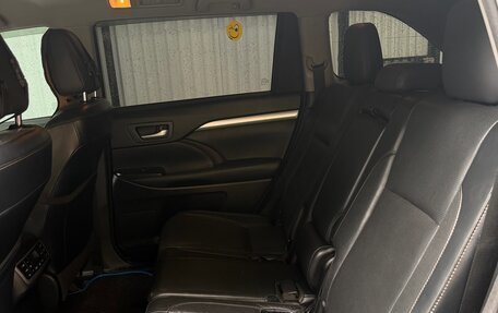 Toyota Highlander III, 2015 год, 2 830 000 рублей, 2 фотография