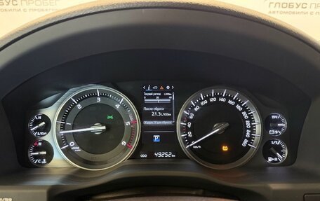 Toyota Land Cruiser 200, 2016 год, 7 280 000 рублей, 9 фотография