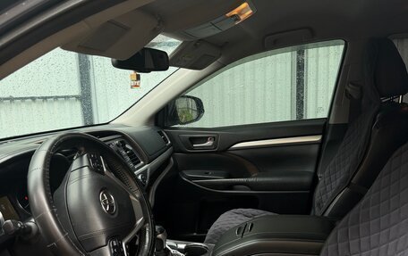 Toyota Highlander III, 2015 год, 2 830 000 рублей, 6 фотография