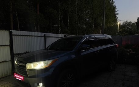 Toyota Highlander III, 2015 год, 2 830 000 рублей, 16 фотография