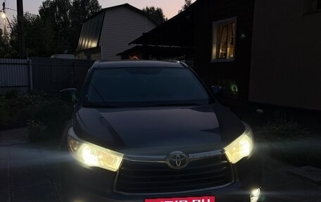 Toyota Highlander III, 2015 год, 2 830 000 рублей, 17 фотография