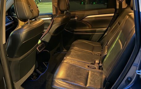 Toyota Highlander III, 2015 год, 2 830 000 рублей, 30 фотография