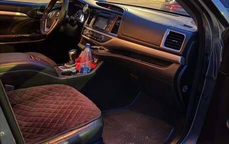 Toyota Highlander III, 2015 год, 2 830 000 рублей, 25 фотография