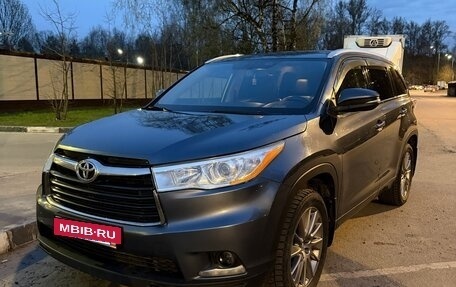 Toyota Highlander III, 2015 год, 2 830 000 рублей, 33 фотография