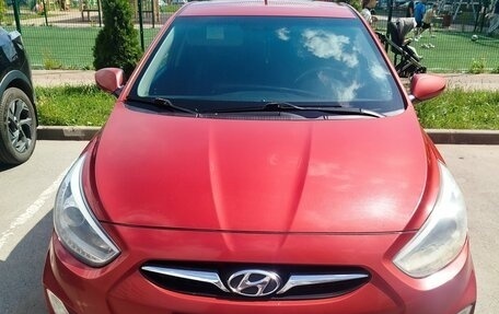 Hyundai Solaris II рестайлинг, 2013 год, 850 000 рублей, 2 фотография