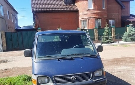 Toyota HiAce H100, 2000 год, 230 000 рублей, 2 фотография