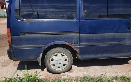 Toyota HiAce H100, 2000 год, 230 000 рублей, 10 фотография