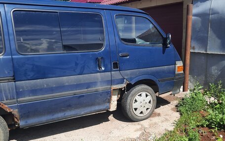 Toyota HiAce H100, 2000 год, 230 000 рублей, 11 фотография