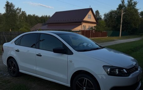 Volkswagen Polo VI (EU Market), 2013 год, 680 000 рублей, 3 фотография