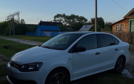Volkswagen Polo VI (EU Market), 2013 год, 680 000 рублей, 4 фотография