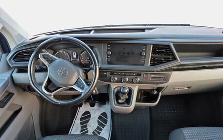 Volkswagen Multivan T6 рестайлинг, 2023 год, 5 000 000 рублей, 5 фотография