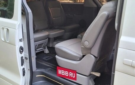 Hyundai Grand Starex Grand Starex I рестайлинг 2, 2008 год, 1 150 000 рублей, 14 фотография