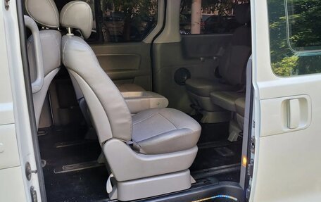 Hyundai Grand Starex Grand Starex I рестайлинг 2, 2008 год, 1 150 000 рублей, 18 фотография
