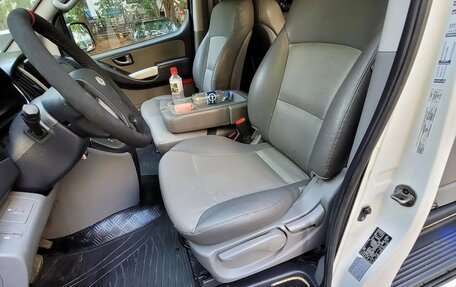 Hyundai Grand Starex Grand Starex I рестайлинг 2, 2008 год, 1 150 000 рублей, 24 фотография