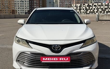 Toyota Camry, 2019 год, 1 550 000 рублей, 3 фотография