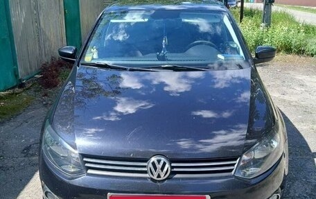 Volkswagen Polo VI (EU Market), 2011 год, 700 000 рублей, 1 фотография