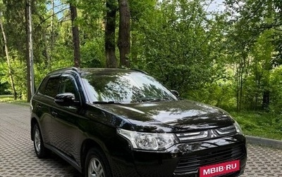 Mitsubishi Outlander III рестайлинг 3, 2013 год, 1 250 000 рублей, 1 фотография