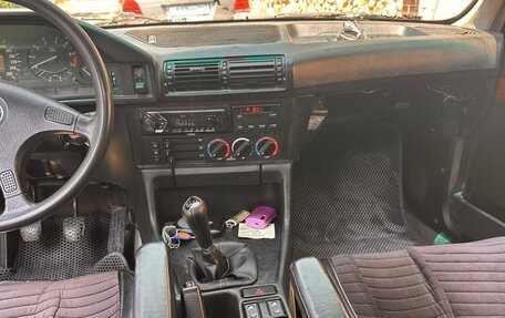 BMW 5 серия, 1988 год, 320 000 рублей, 7 фотография