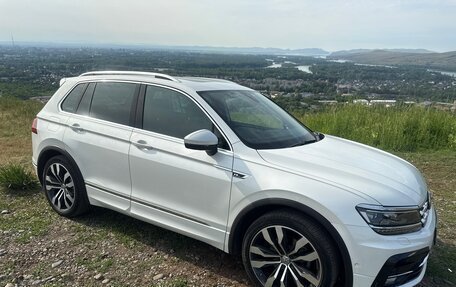 Volkswagen Tiguan II, 2019 год, 3 000 000 рублей, 3 фотография