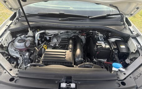Volkswagen Tiguan II, 2019 год, 3 000 000 рублей, 6 фотография