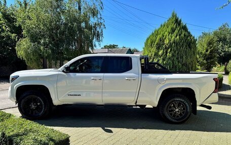 Toyota Tacoma, 2024 год, 6 900 000 рублей, 16 фотография