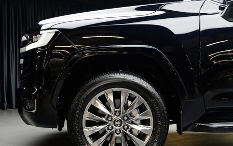 Toyota Land Cruiser, 2026 год, 28 800 000 рублей, 10 фотография