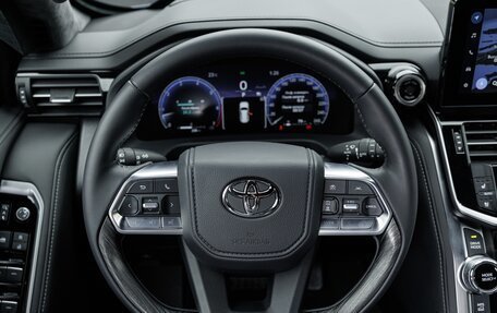Toyota Land Cruiser, 2026 год, 28 800 000 рублей, 20 фотография