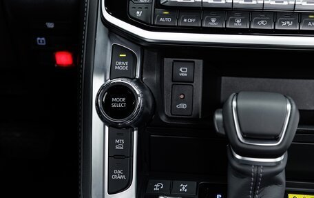 Toyota Land Cruiser, 2026 год, 28 800 000 рублей, 22 фотография