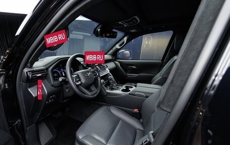 Toyota Land Cruiser, 2026 год, 28 800 000 рублей, 13 фотография