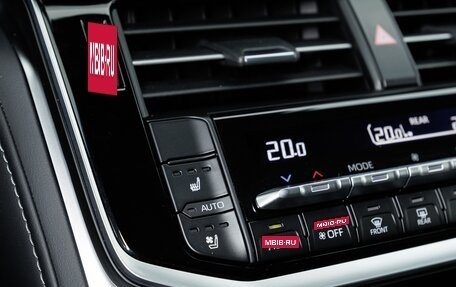 Toyota Land Cruiser, 2026 год, 28 800 000 рублей, 25 фотография