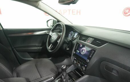 Skoda Octavia, 2018 год, 1 724 000 рублей, 10 фотография